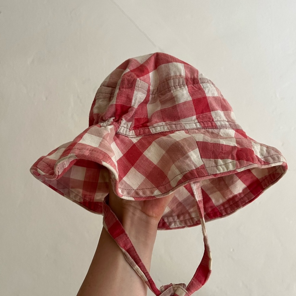Pehr Bucket Hat Checkmate Red and Pink. Organic Cotton 0-6 M